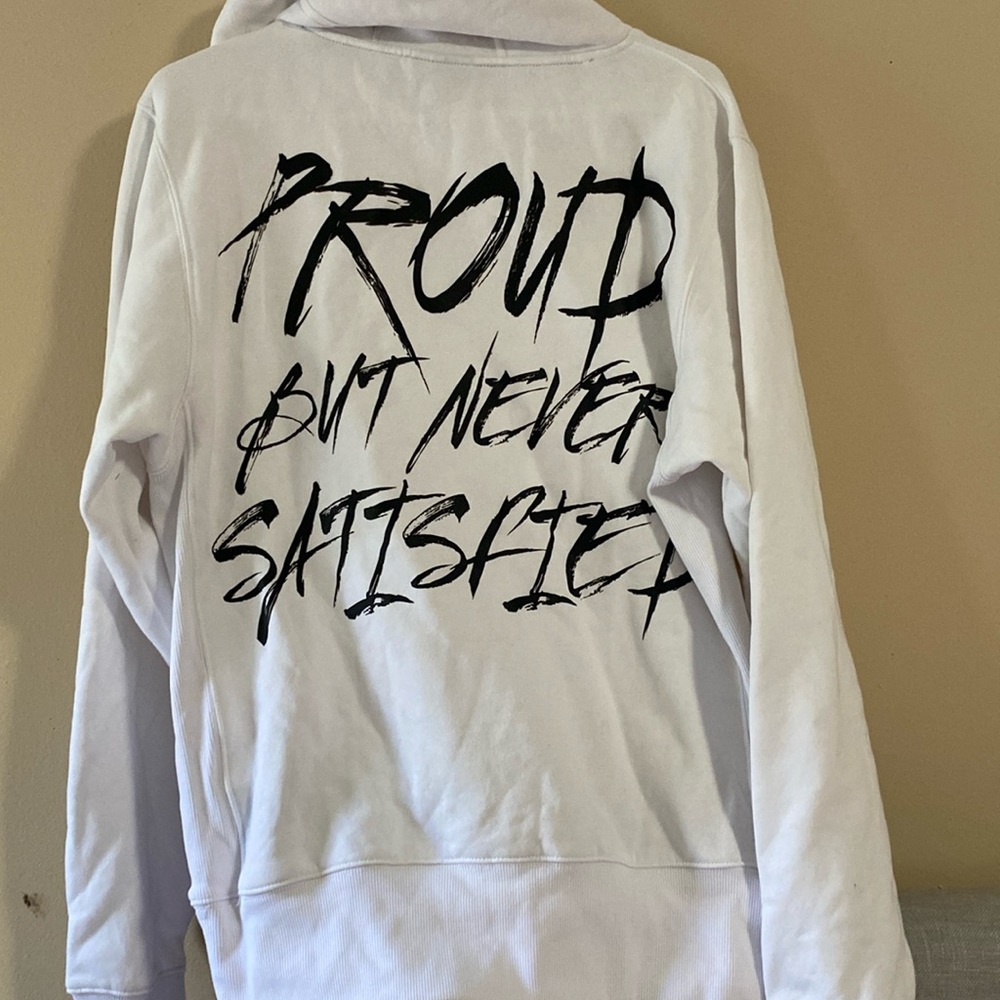 Alphalete Proud but never satisfied hoody. Unisex S